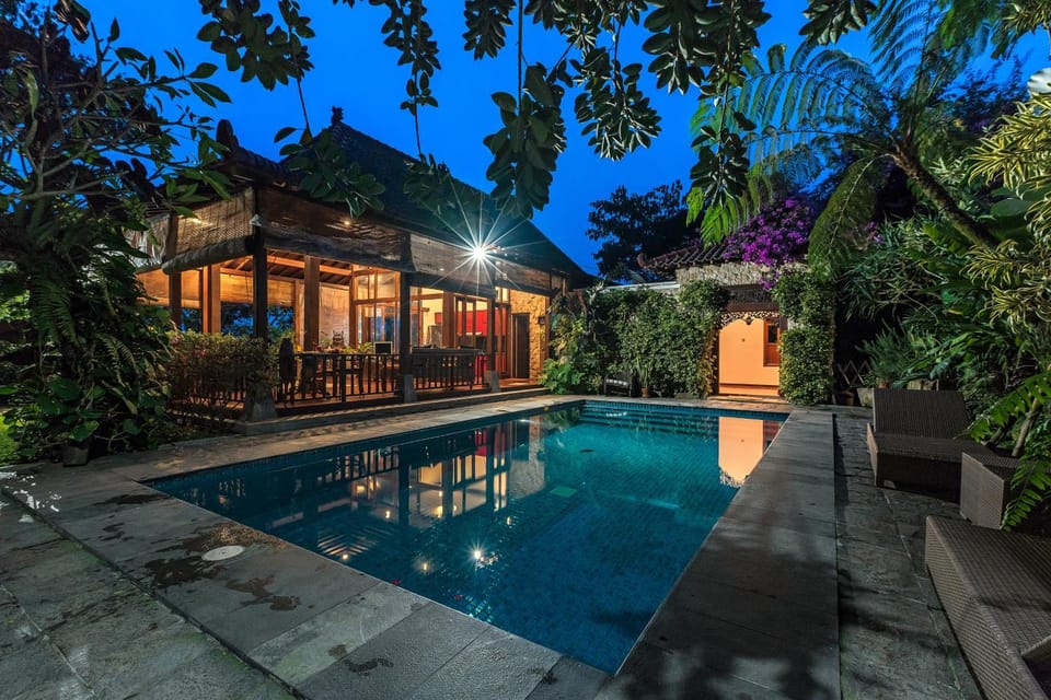 Property building, Pool view, Swimming pool