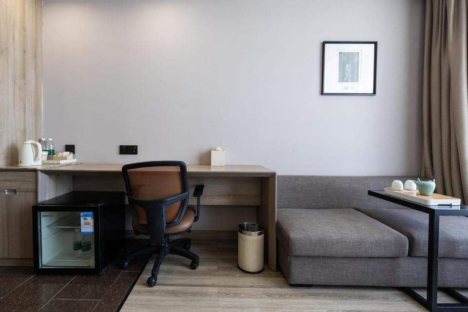 Atour Hotel Jinan High-tech Wanda Plaza Tiancheng Road Hotel in Shandong