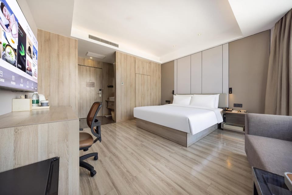 Atour Hotel Jinan High-tech Wanda Plaza Tiancheng Road Hotel in Shandong