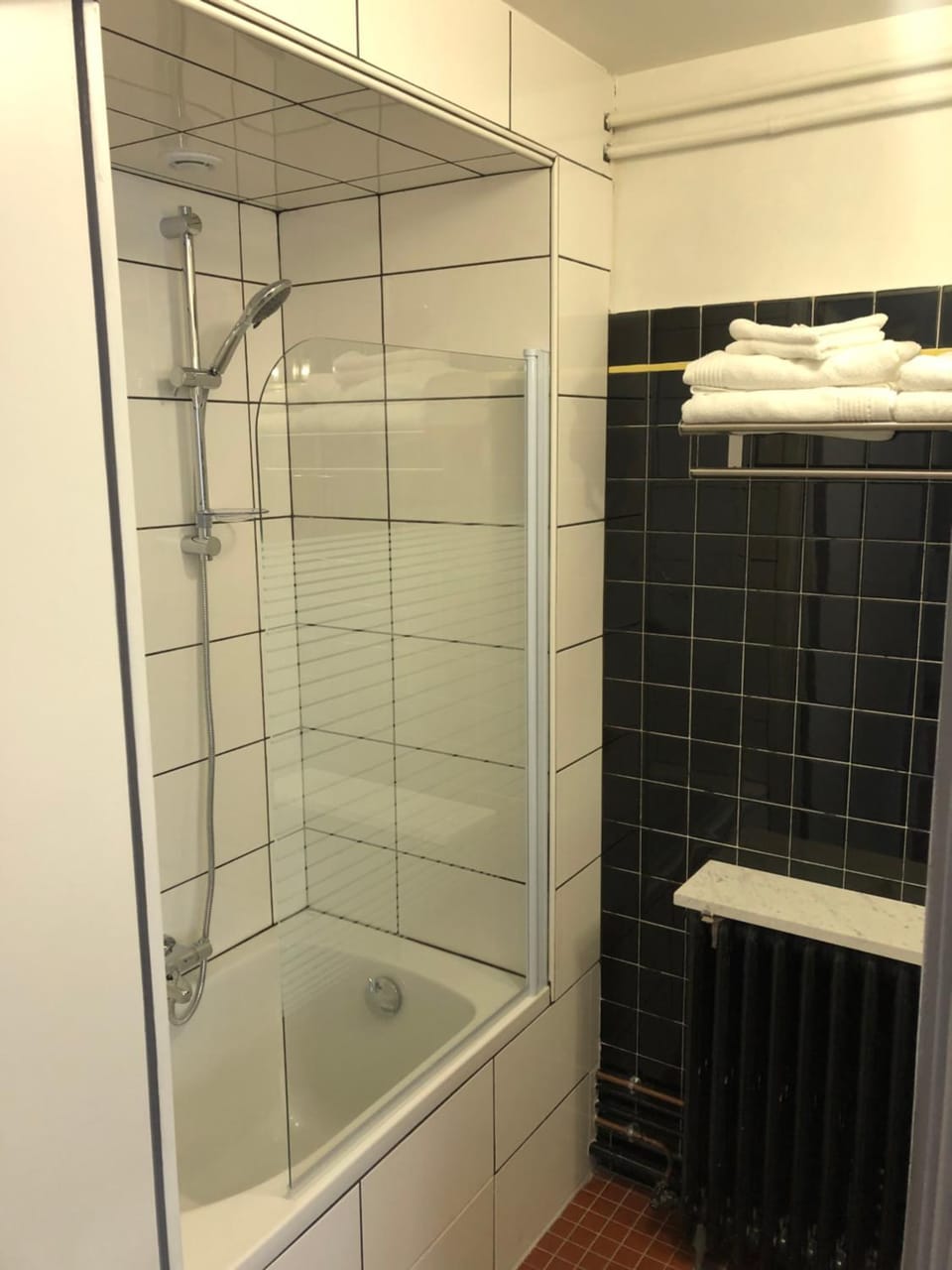 Grand appartement de standing "Rêve du Soir" de 170 m2 350 m de la gare Apartment in Lourdes