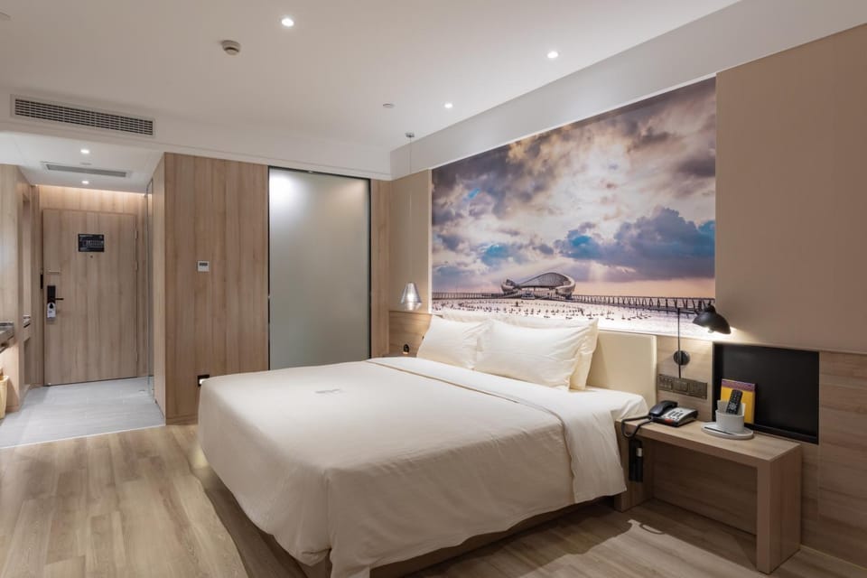 Property building, Bed, Bedroom, air conditioner