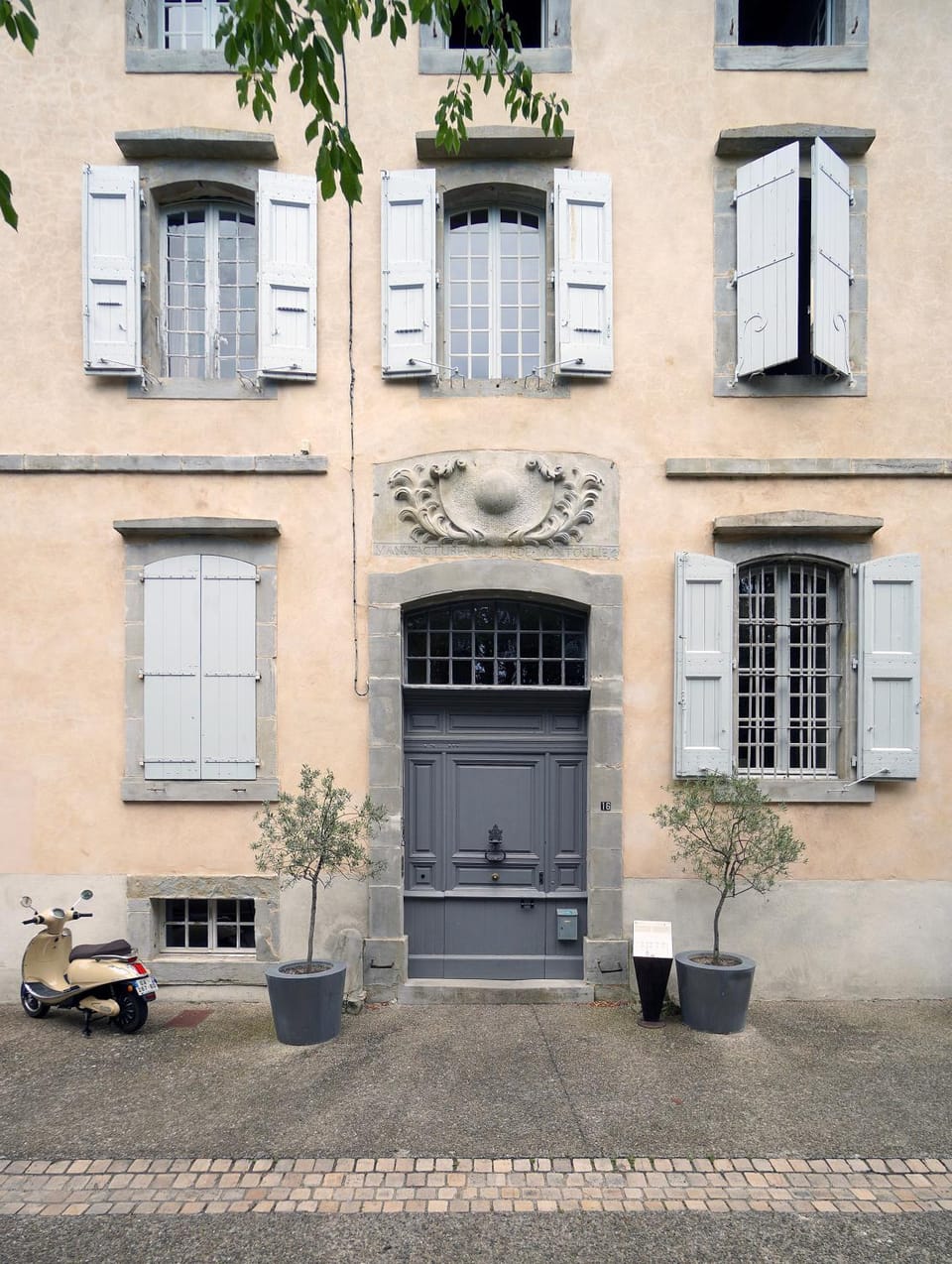 Property building, Facade/entrance