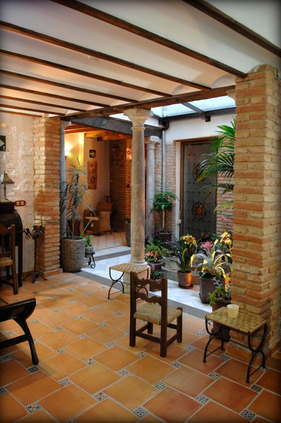 Patio, BBQ facilities, Garden, Bathroom, Living room, Seating area