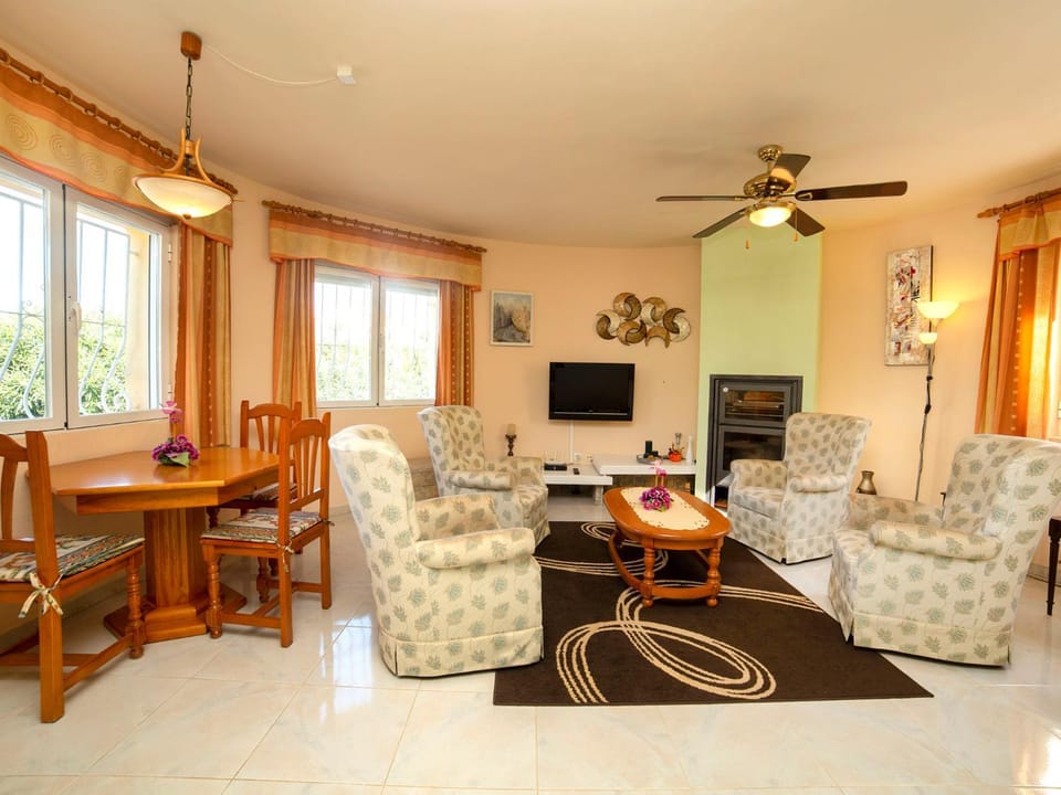 Photo of the whole room
