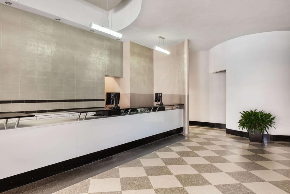 Lobby or reception, On site