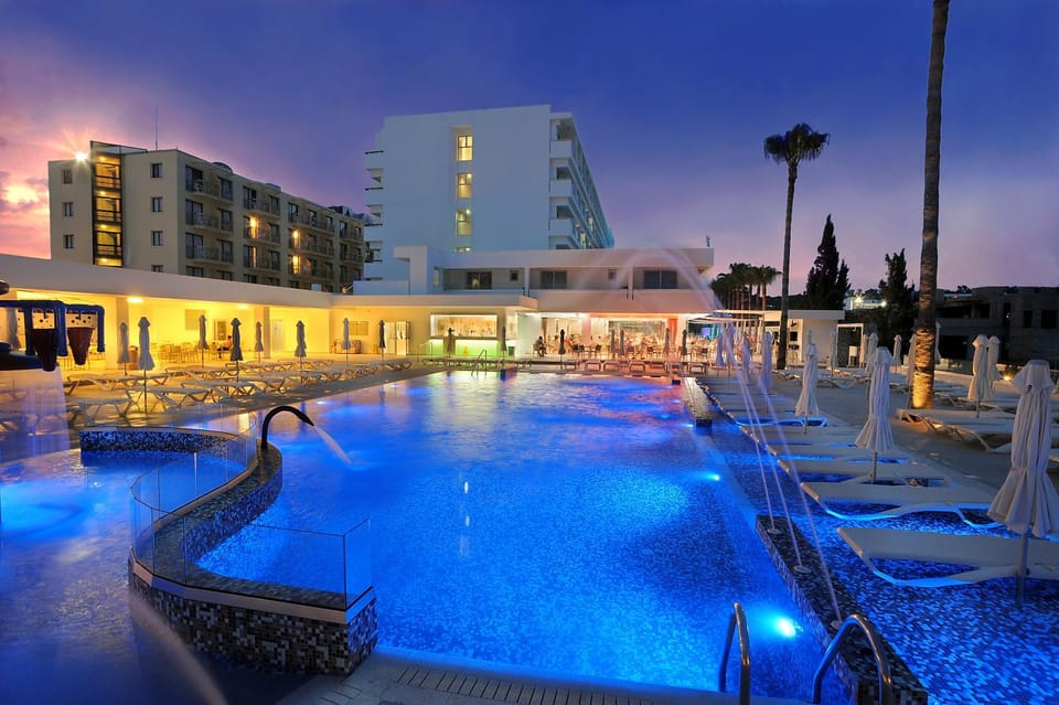 Night, Swimming pool
