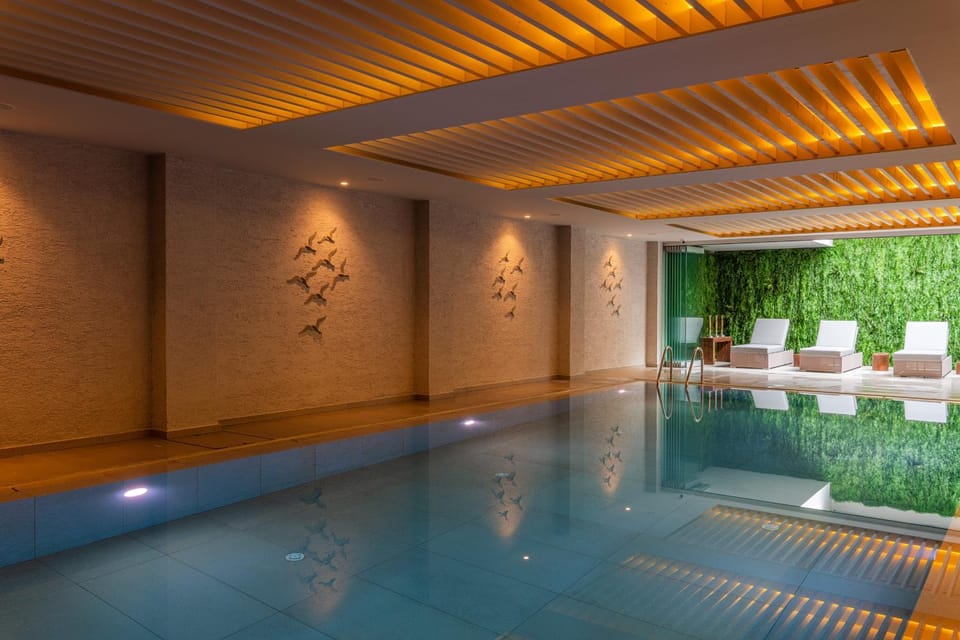 Swimming pool, Swimming pool