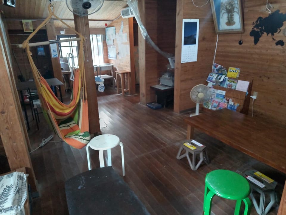 ゲストハウスこねくと Bed and Breakfast in Okinawa Prefecture