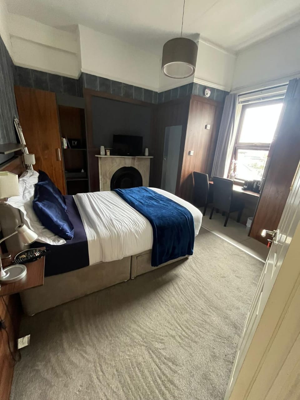 Upstairs Studio - Private kitchenette and Small en-suite Apartment in Dublin