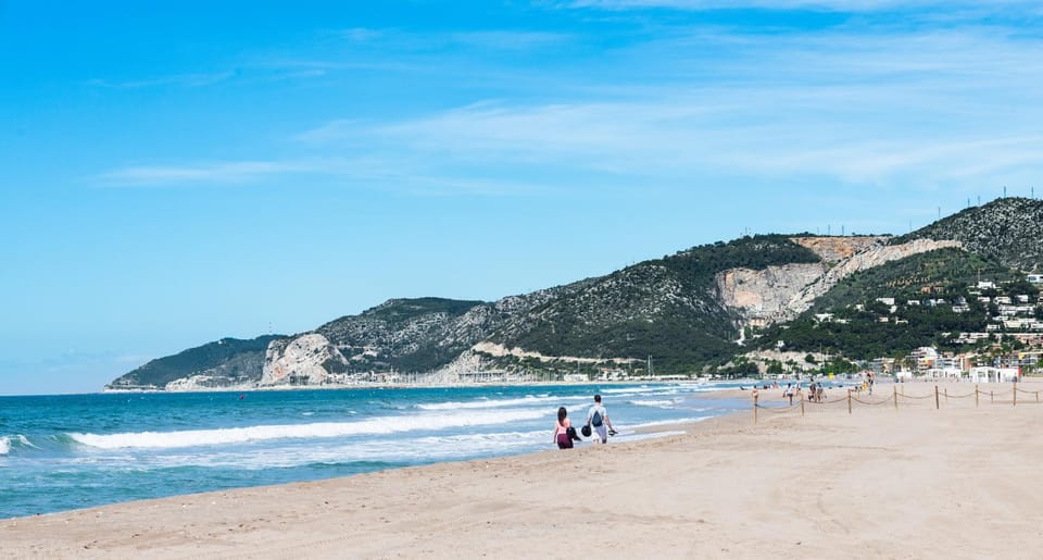 Nearby landmark, Natural landscape, Activities, Beach