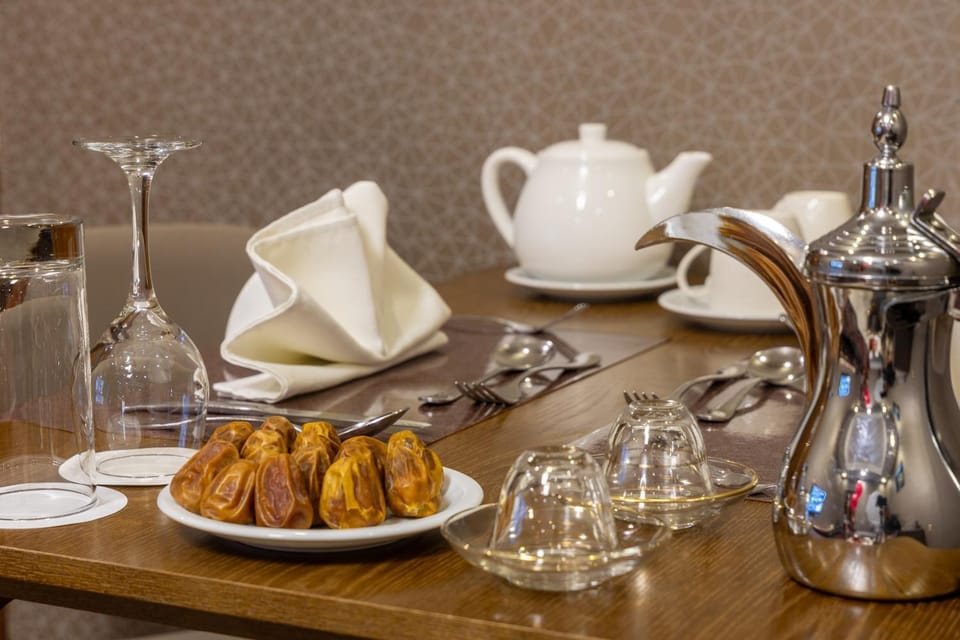 Coffee/tea facilities, Food and drinks, Continental breakfast