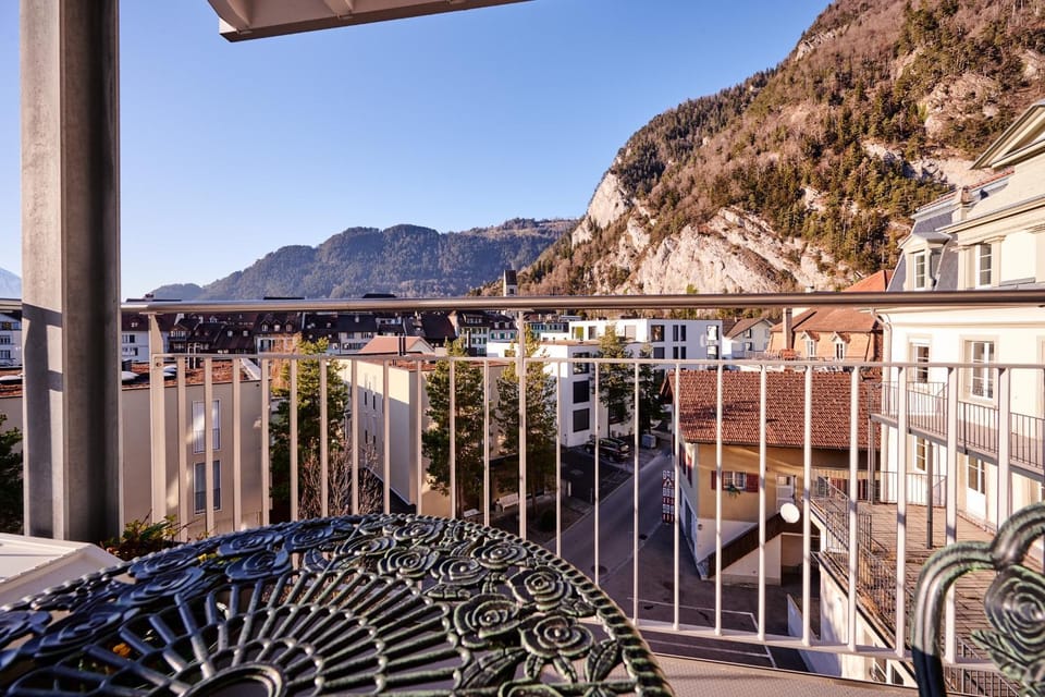 Balcony/Terrace, Mountain view