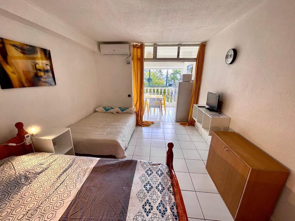 Living room, Photo of the whole room, Seating area