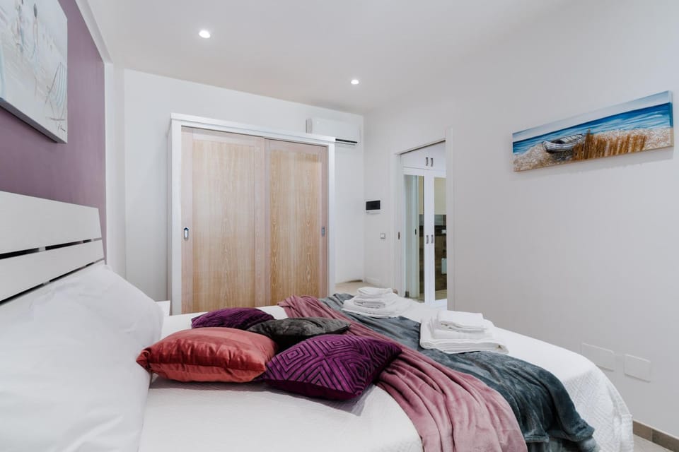 Living room, Bedroom