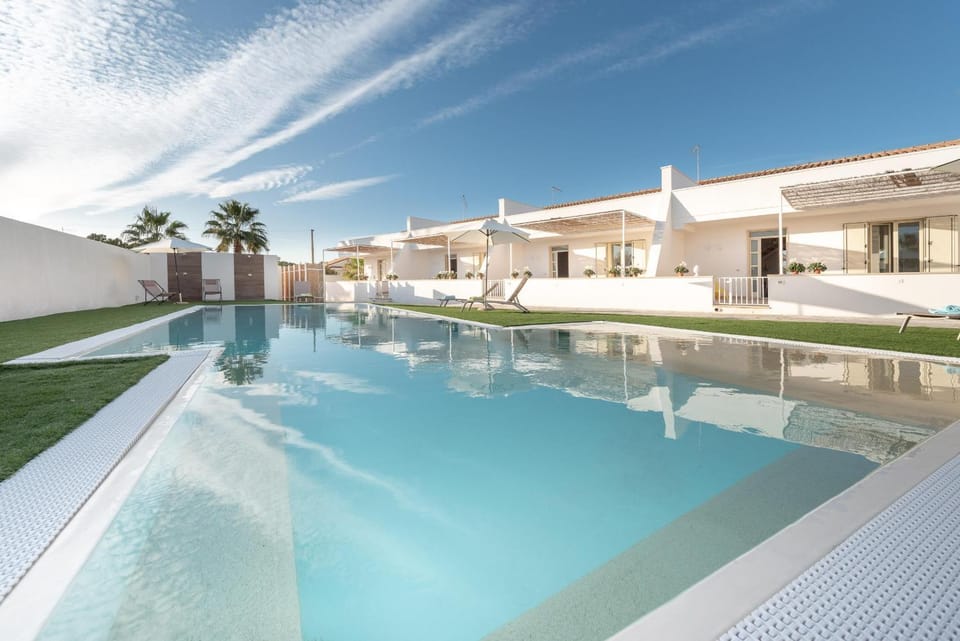 Property building, Day, Other, Pool view, Swimming pool
