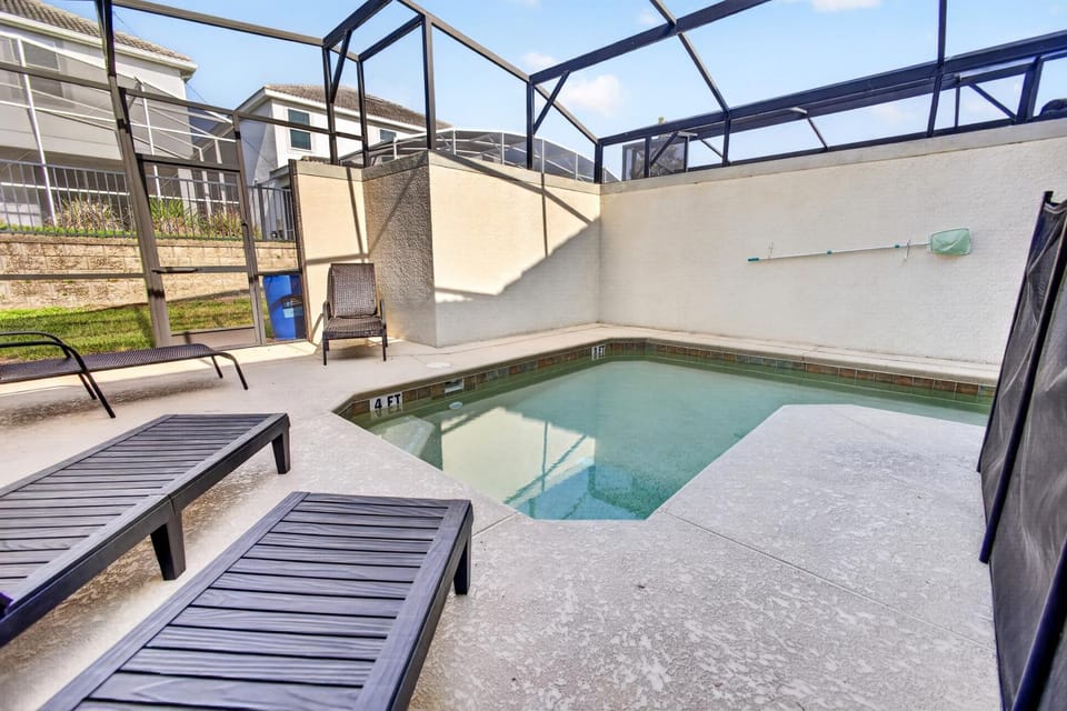 1556 PD - Poolside Bliss: Enchanted 4BR Townhome House in Osceola County