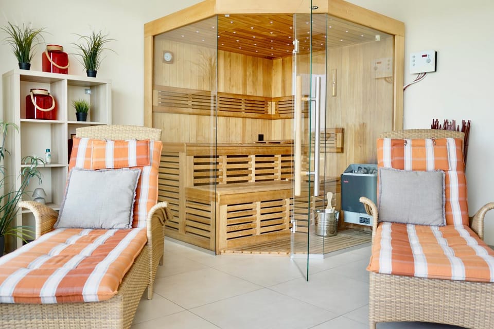 Sauna, towels