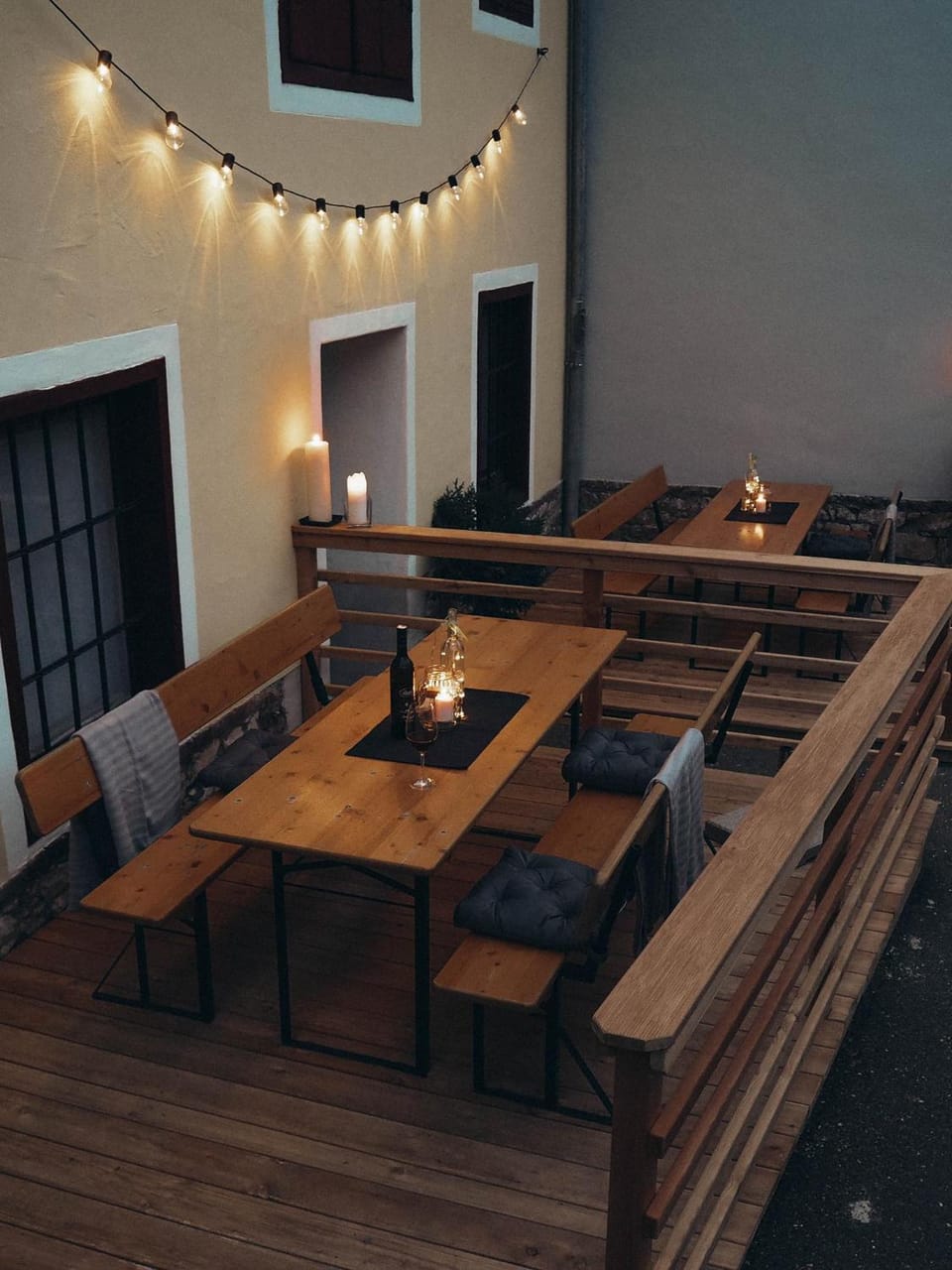 Restaurant/places to eat, Garden, Area and facilities