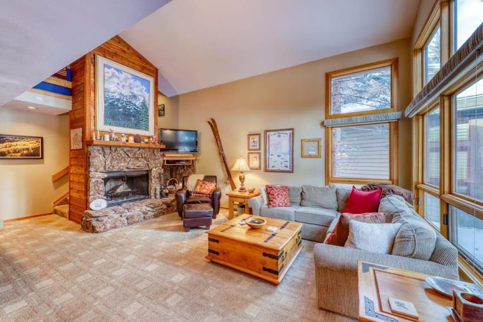 Meadow Drive 18 House in Vail