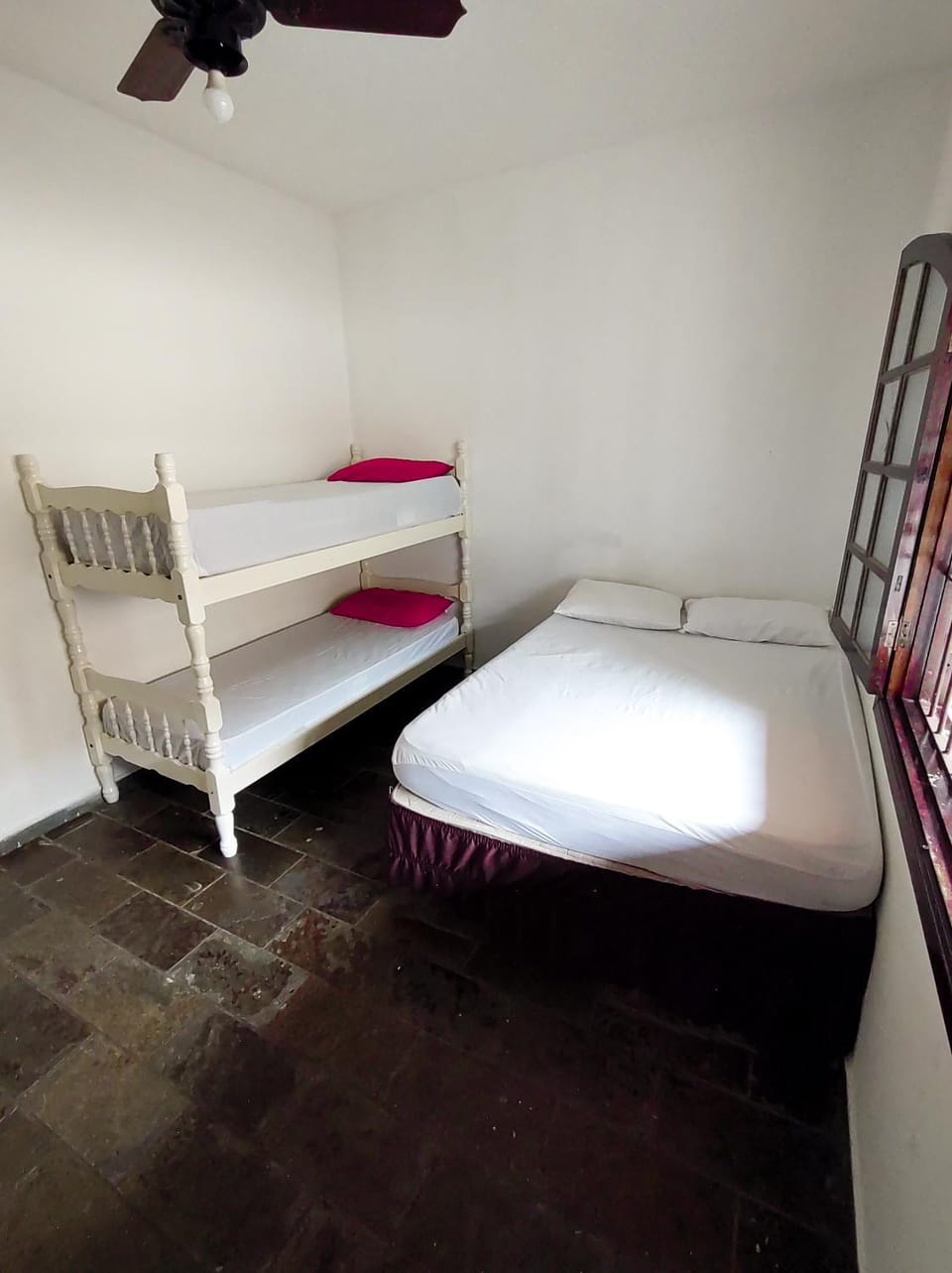 Bed, Photo of the whole room, Bedroom, bunk bed