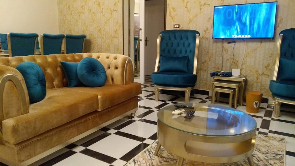 TV and multimedia, Seating area