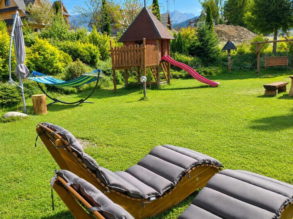 Garden view, Mountain view