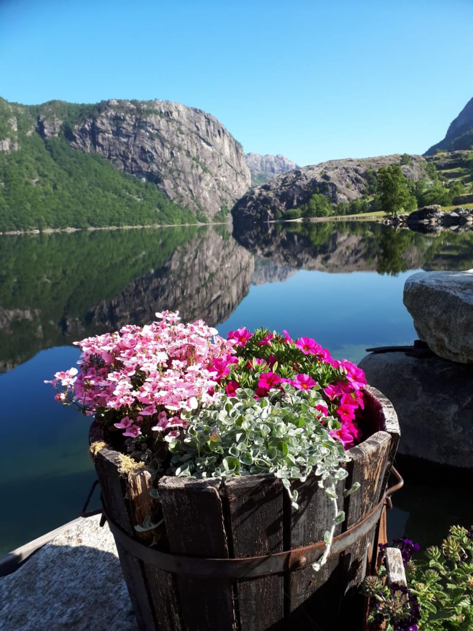 Natural landscape, Lake view, Mountain view, Sea view