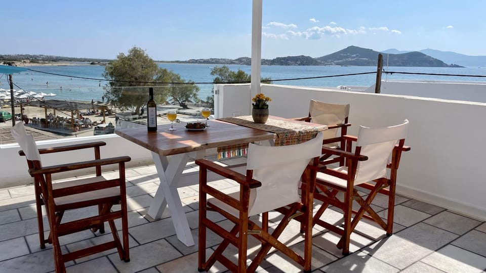 View (from property/room), Balcony/Terrace, Seating area, Sea view