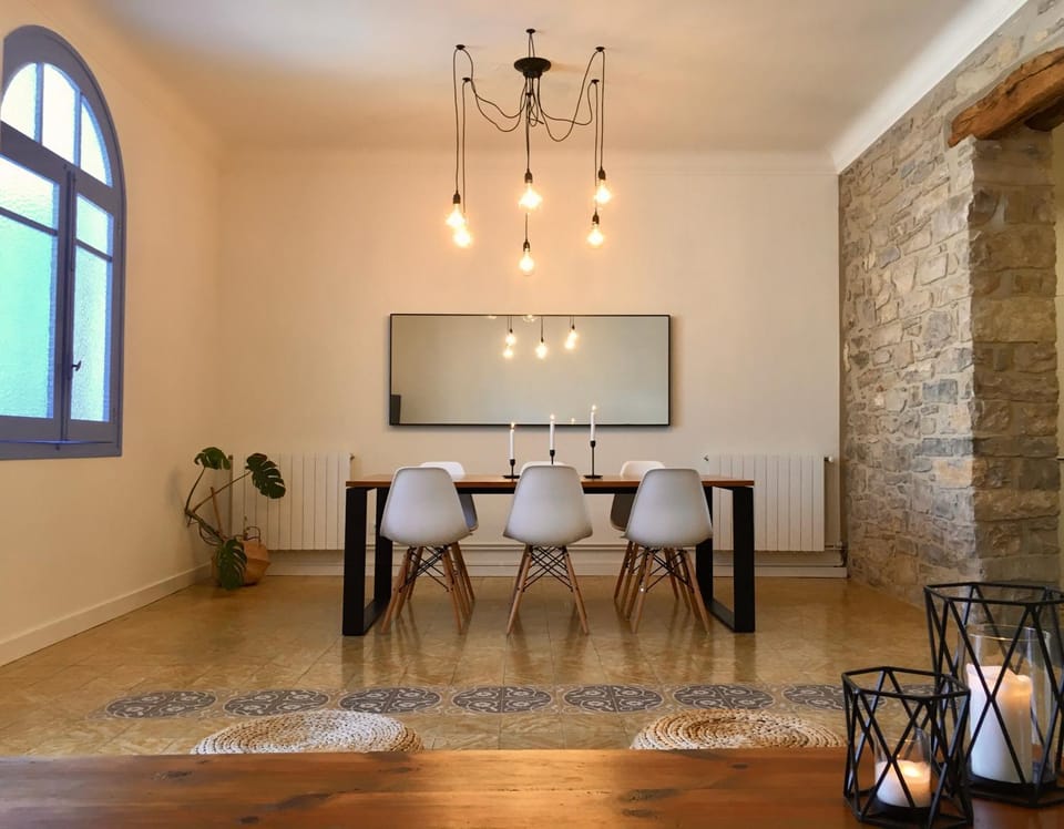 Seating area, Dining area