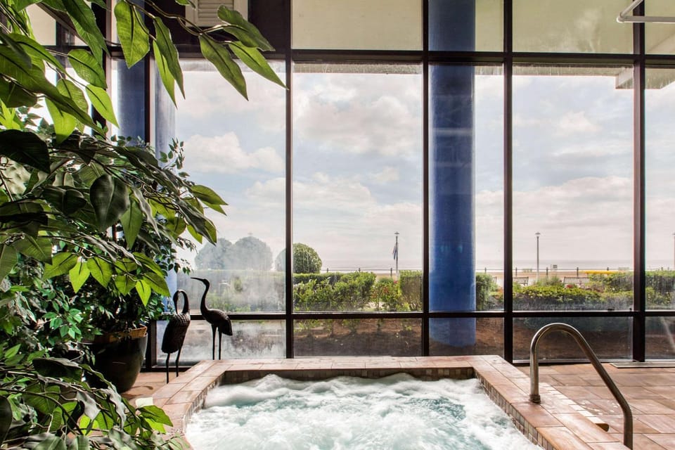 On site, Pool view, Swimming pool, Swimming pool