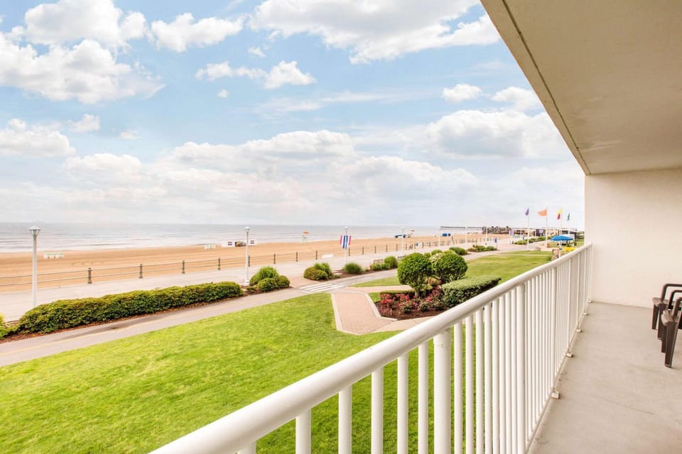 Photo of the whole room, Beach, On site