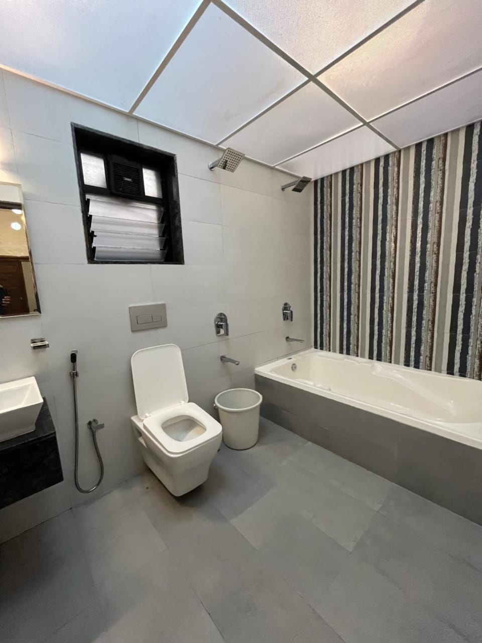 Bathroom, Bath