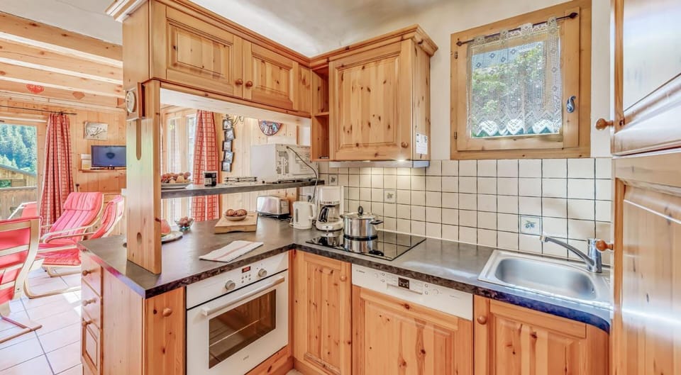 Résidence Les Soldanelles - Chalets pour 10 Personnes MAE-2760 Chalet in Champagny-en-Vanoise