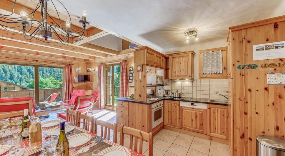 Résidence Les Soldanelles - Chalets pour 10 Personnes MAE-2760 Chalet in Champagny-en-Vanoise