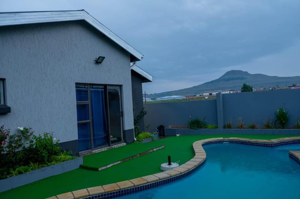 Property building, Pool view, Swimming pool