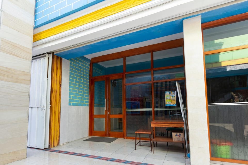 Facade/entrance
