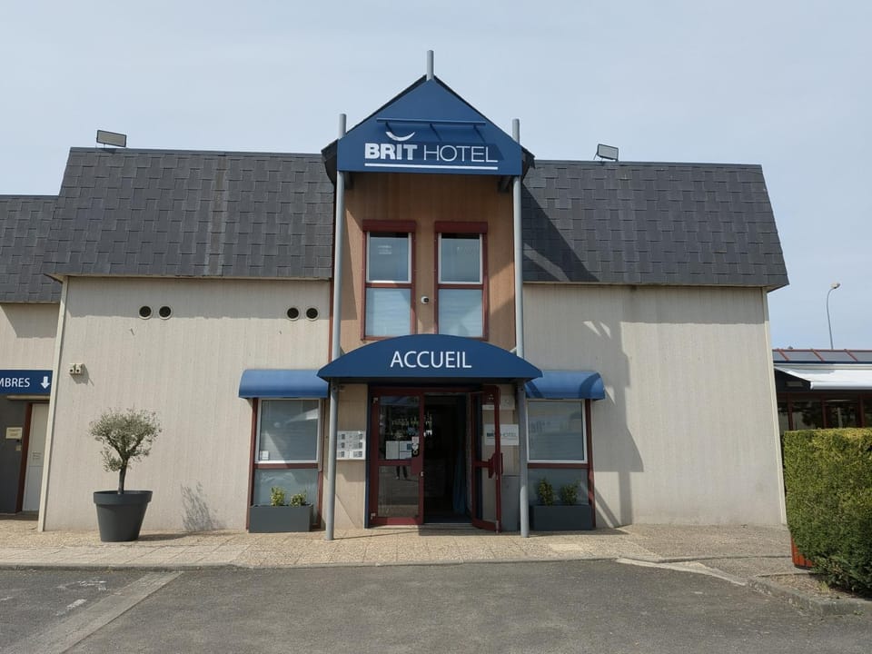 Property building, Parking