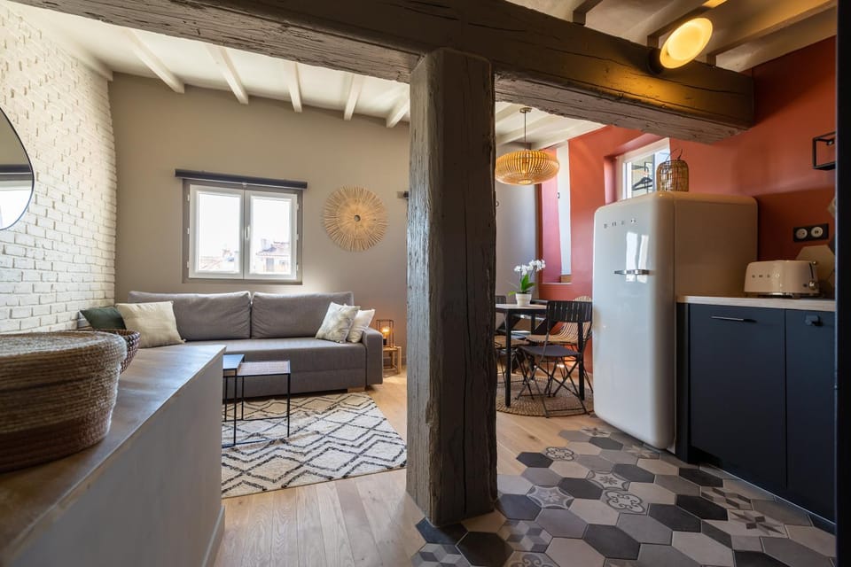 Kitchen or kitchenette, Living room, Dining area