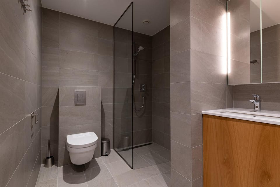 Self-check-in spacious 1 bedroom apartment with terrace and free parking Apartment in Tallinn