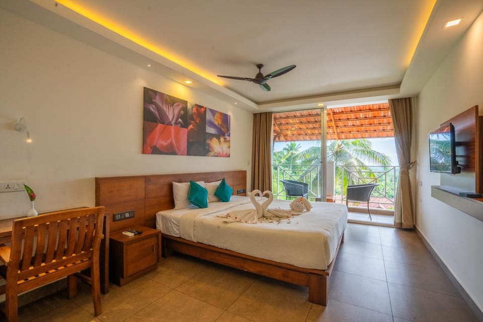 Bed, TV and multimedia, Balcony/Terrace, Decorative detail, Bedroom, fireplace