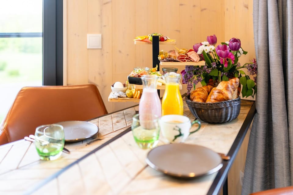 Food and drinks, Dining area, Food, Breakfast, Breakfast, Drinks