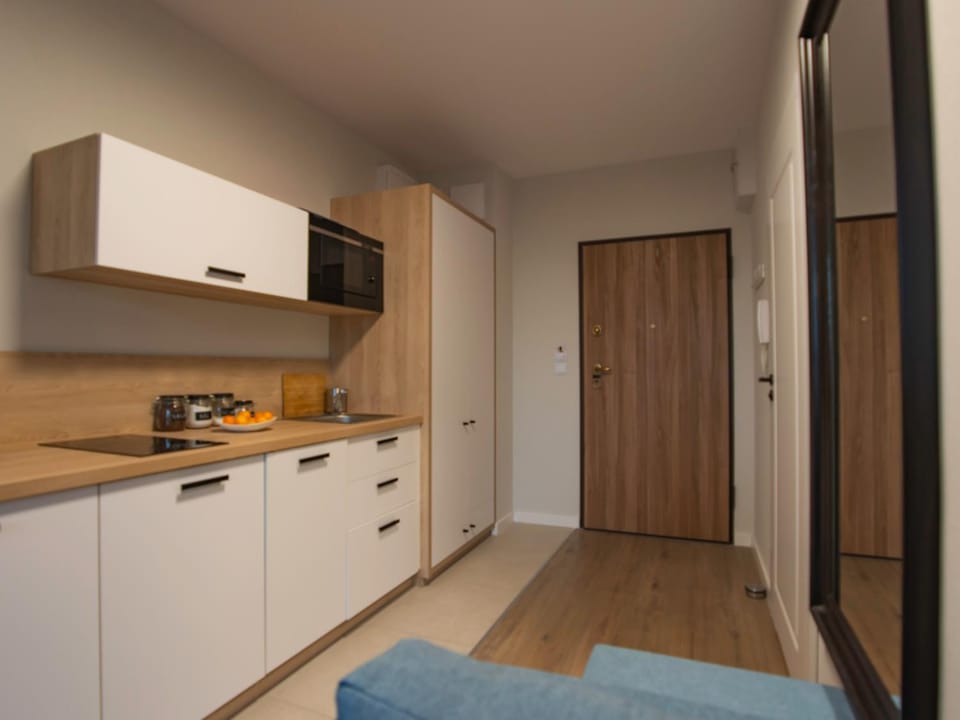 Kitchen or kitchenette, oven, pet friendly, stove