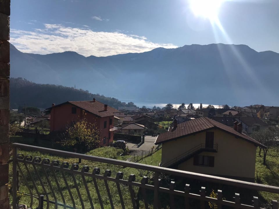 Balcony/Terrace, Lake view