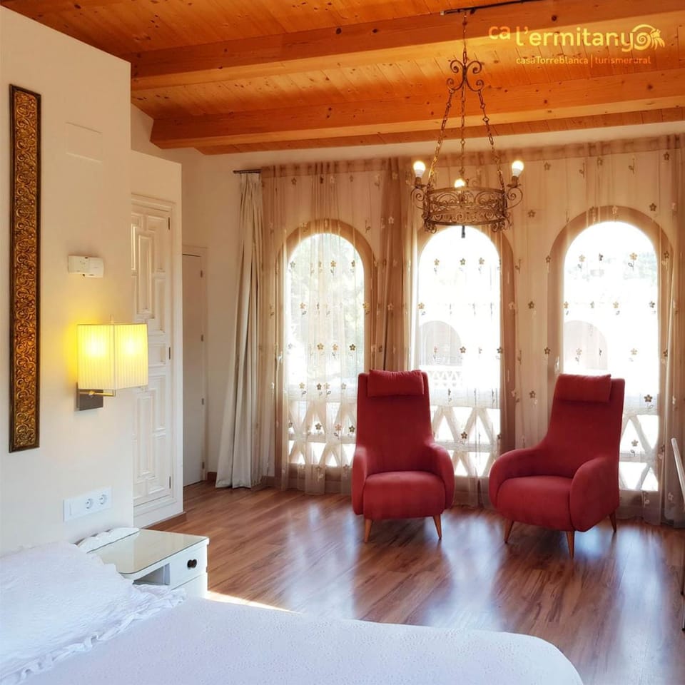 Seating area, Bedroom