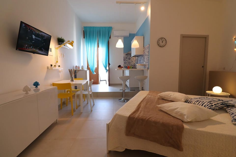 Living room, Bedroom