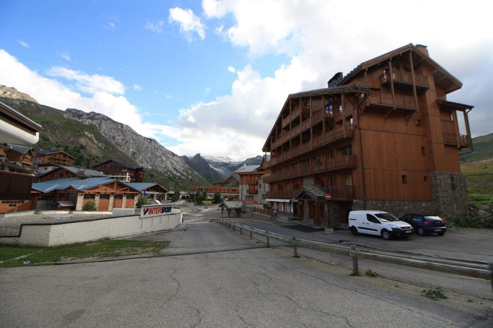 Chalet De La Tour - entièrement rénové et confortable MAE-3503 Apartment in Tignes