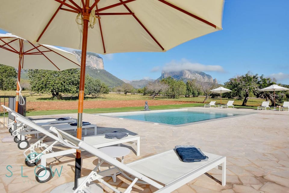 Villa Son Guinyol by Slow Villas Villa in Alaró
