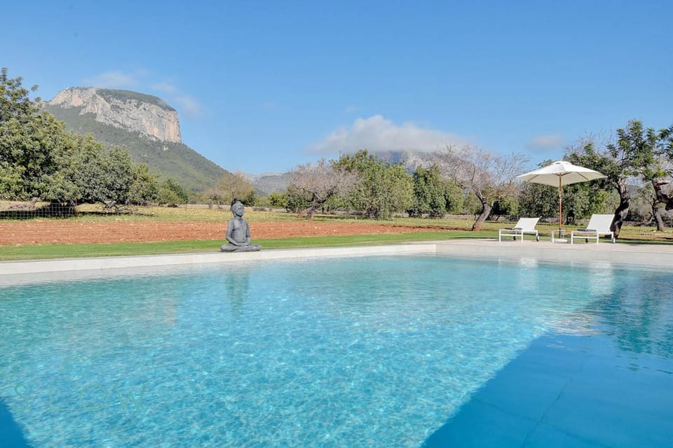 Villa Son Guinyol by Slow Villas Villa in Alaró