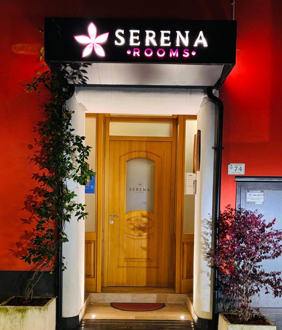 Facade/entrance, Property logo or sign, Logo/Certificate/Sign, Certificate/Award