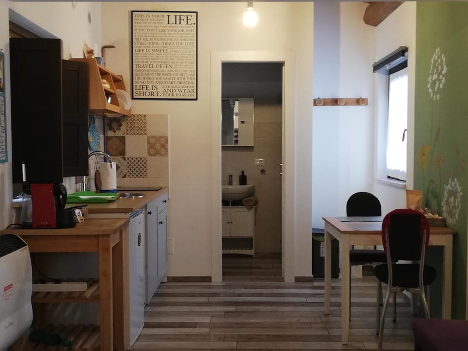 Breakfast, kitchen